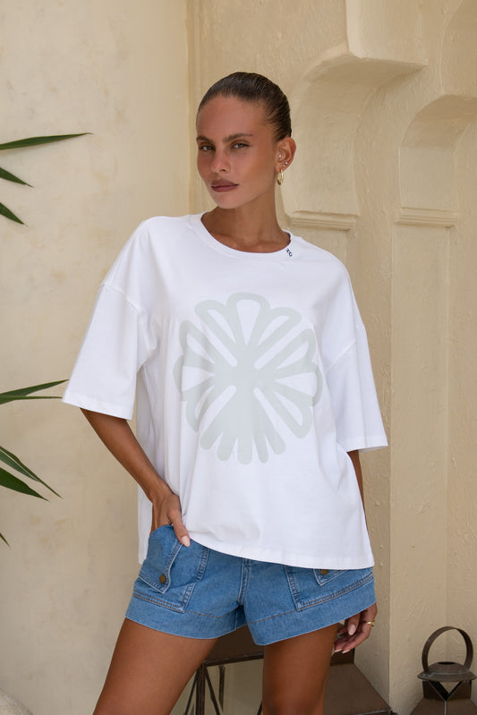 Ella White Flower Graphic T-Shirt