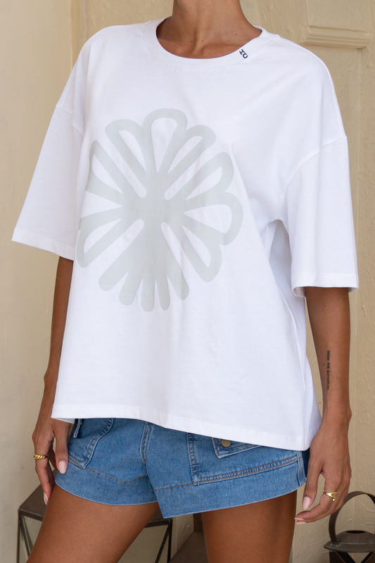 Ella White Flower Graphic T-Shirt